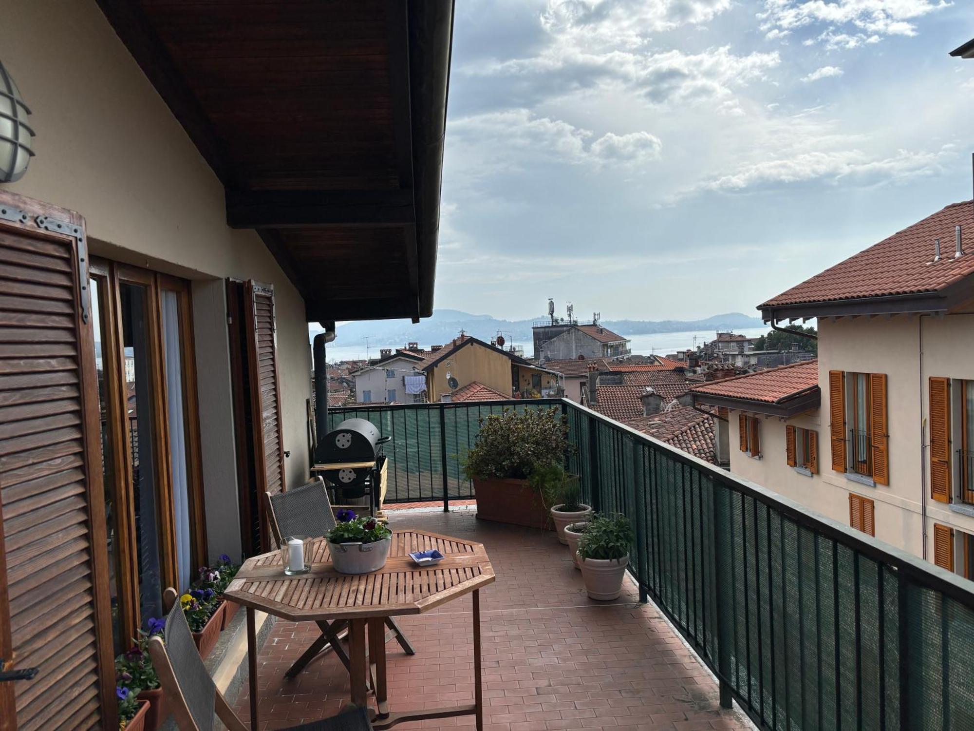 Appartement La Terrazza à Verbania Extérieur photo